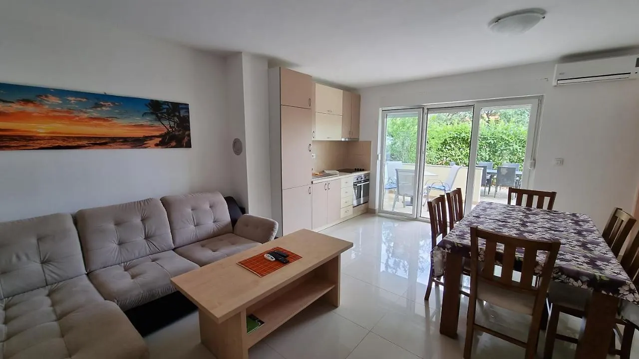 Apartments Bellator سيلو