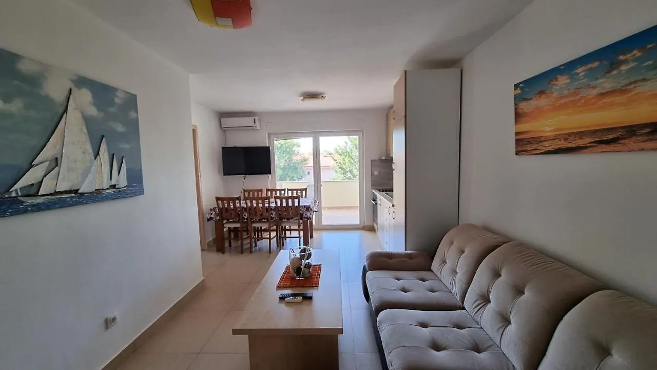 Apartments Bellator سيلو