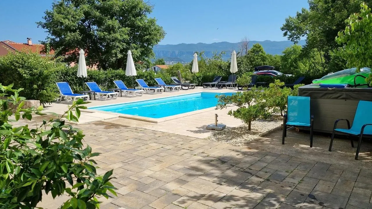 Apartments Bellator سيلو