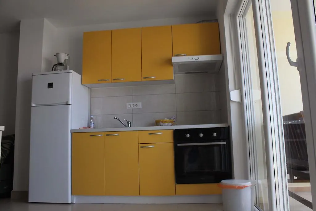Apartments Bellator سيلو