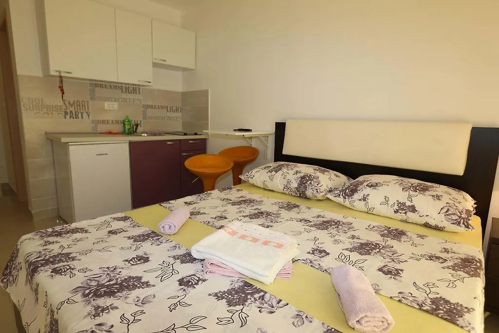 Apartments Bellator سيلو