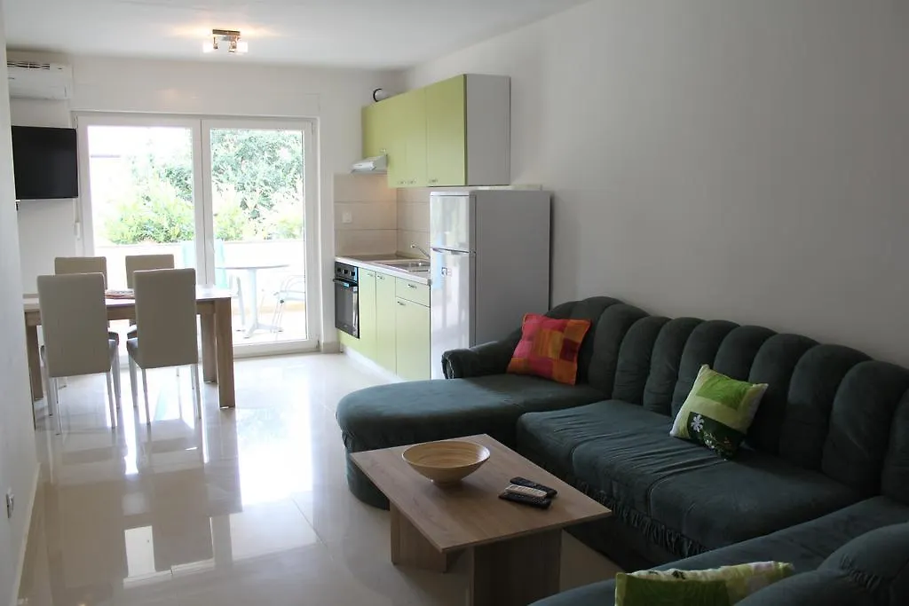 Apartments Bellator سيلو